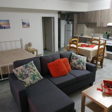Adonis Apartment Πάφος Εξωτερικό φωτογραφία