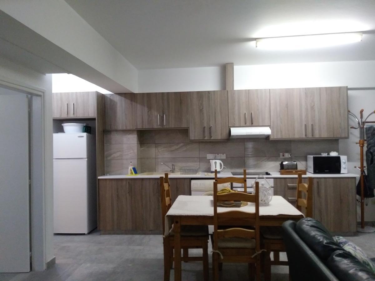 Adonis Apartment Πάφος Εξωτερικό φωτογραφία