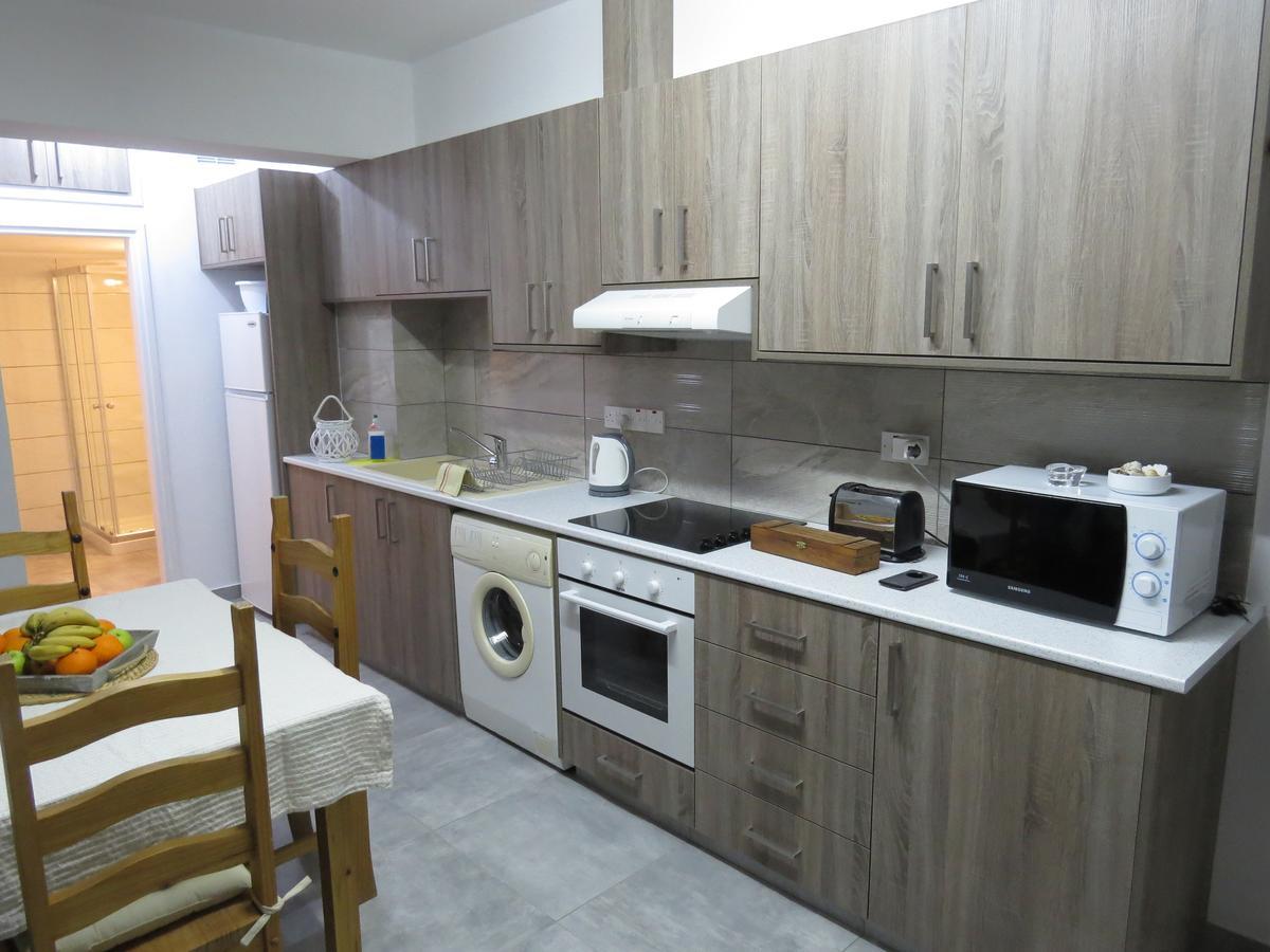 Adonis Apartment Πάφος Εξωτερικό φωτογραφία